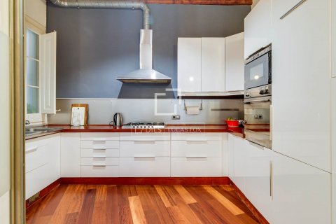 Купить квартиру в Барселона, Испания с 4 спальни, 193м², № 8802 - фото 22