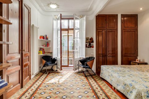 Купить квартиру в Барселона, Испания с 4 спальни, 193м², № 8802 - фото 9