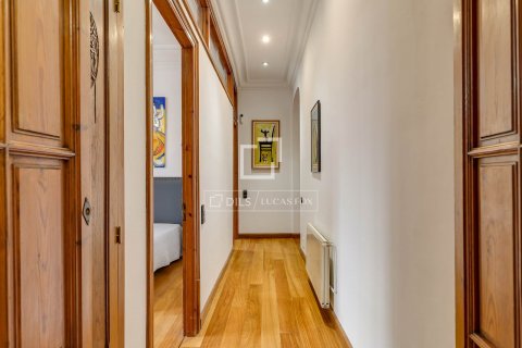 Купить квартиру в Барселона, Испания с 4 спальни, 193м², № 8802 - фото 28
