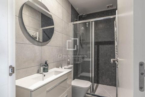 Apartamento de 2 dormitorios en venta en Barcelona, Cataluña, Spain № 8804 - foto 29