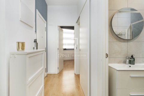 Apartamento de 2 dormitorios en venta en Barcelona, Cataluña, Spain № 8804 - foto 27