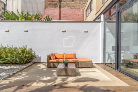 Apartamento de 2 dormitorios en venta en Barcelona, Cataluña, Spain № 8804 - foto 9