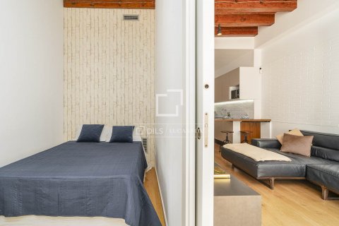 Apartamento de 2 dormitorios en venta en Barcelona, Cataluña, Spain № 8804 - foto 19