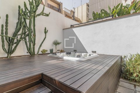 Apartamento de 2 dormitorios en venta en Barcelona, Cataluña, Spain № 8804 - foto 8