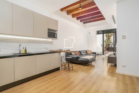 Apartamento de 2 dormitorios en venta en Barcelona, Cataluña, Spain № 8804 - foto 26