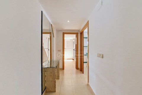 Apartamento de 4 dormitorios en venta en Cubelles, Barcelona, Cataluña, Spain № 8807 - foto 29