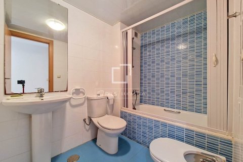 Apartamento de 4 dormitorios en venta en Cubelles, Barcelona, Cataluña, Spain № 8807 - foto 25