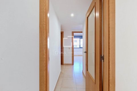 Apartamento de 4 dormitorios en venta en Cubelles, Barcelona, Cataluña, Spain № 8807 - foto 6