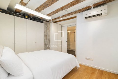 Apartamento de 1 dormitorio en venta en Barcelona, Cataluña, Spain № 8806 - foto 16
