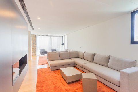 Сasa de 7 dormitorios en alquiler en Barcelona, Cataluña, Spain № 1565 - foto 7