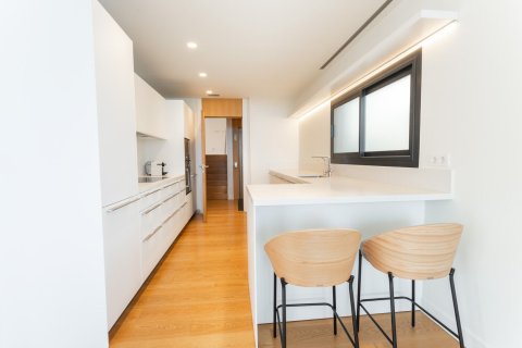 Сasa de 7 dormitorios en alquiler en Barcelona, Cataluña, Spain № 1565 - foto 8