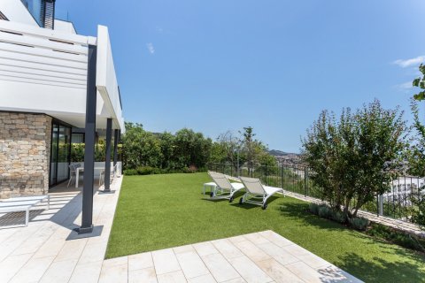 Сasa de 7 dormitorios en alquiler en Barcelona, Cataluña, Spain № 1565 - foto 3