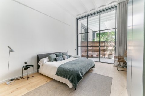 Apartamento de 2 dormitorios en alquiler en Barcelona, Cataluña, Spain № 1568 - foto 10