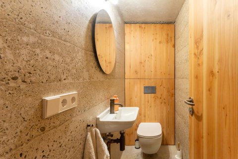 Сasa de 5 dormitorios en alquiler en Barcelona, Cataluña, Spain № 1570 - foto 13