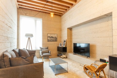 Сasa de 5 dormitorios en alquiler en Barcelona, Cataluña, Spain № 1570 - foto 8