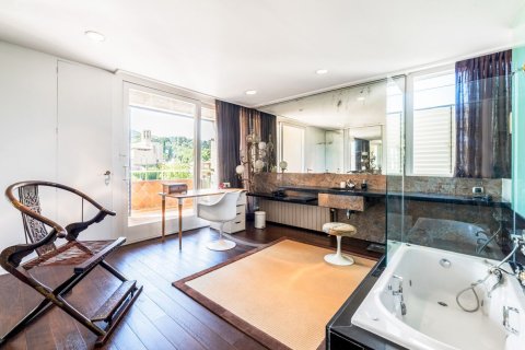 Apartamento de 5 dormitorios en alquiler en Barcelona, Cataluña, Spain № 1566 - foto 13