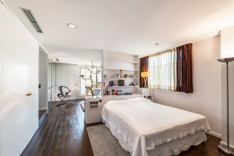 Apartamento de 5 dormitorios en alquiler en Barcelona, Cataluña, Spain № 1566 - foto 3