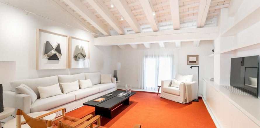 Apartamento de 3 dormitorios en alquiler en Barcelona, Cataluña, Spain № 1564