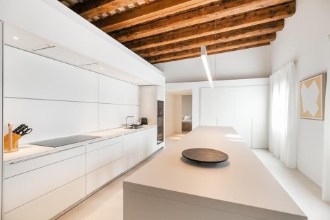 Apartamento de 3 dormitorios en alquiler en Barcelona, Cataluña, Spain № 1564 - foto 5