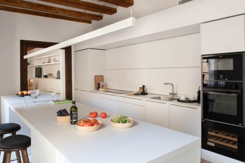 Apartamento de 3 dormitorios en alquiler en Barcelona, Cataluña, Spain № 1567 - foto 4