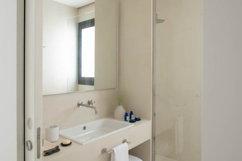 Apartamento de 3 dormitorios en alquiler en Barcelona, Cataluña, Spain № 1567 - foto 7