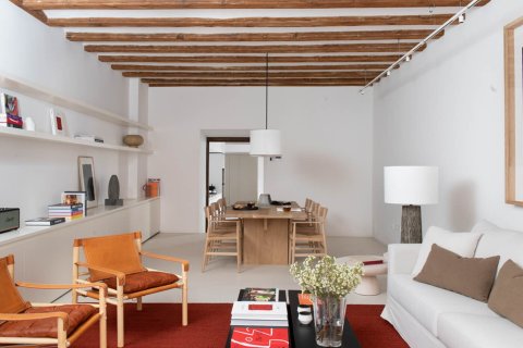Apartamento de 3 dormitorios en alquiler en Barcelona, Cataluña, Spain № 1567 - foto 2