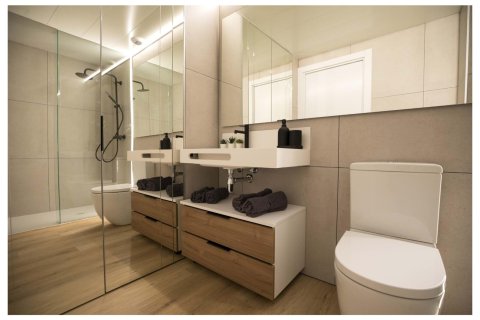 Apartamento de 3 dormitorios en venta en Esplugues de Llobregat, Barcelona, Cataluña, Spain № 1077 - foto 17