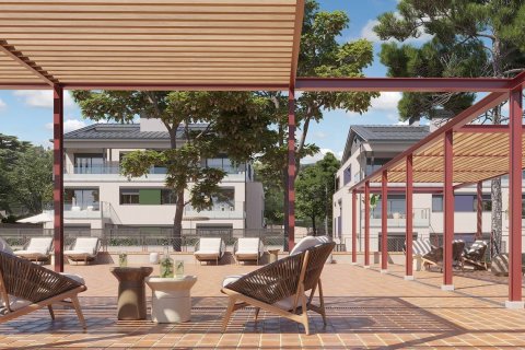 Dúplex de 3 dormitorios en venta en Premia De Dalt, Barcelona, Cataluña, Spain № 1076 - foto 8