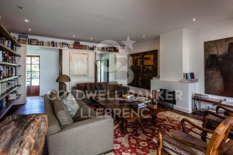 Сasa de 6 dormitorios en venta en Barcelona, Cataluña, Spain № 6086 - foto 5