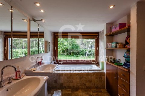 Сasa de 6 dormitorios en venta en Barcelona, Cataluña, Spain № 6086 - foto 11