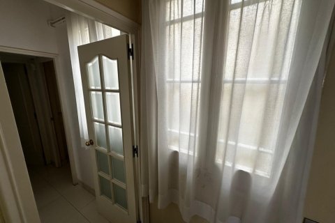 Apartamento de 4 dormitorios en venta en Sants-Montjuïc, Barcelona, Cataluña, Spain № 2182 - foto 15