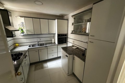 Apartamento de 4 dormitorios en venta en Sants-Montjuïc, Barcelona, Cataluña, Spain № 2182 - foto 18