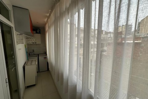 Apartamento de 4 dormitorios en venta en Sants-Montjuïc, Barcelona, Cataluña, Spain № 2182 - foto 16