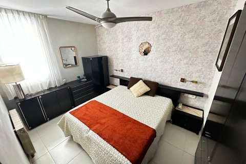 Apartamento de 4 dormitorios en venta en Sants-Montjuïc, Barcelona, Cataluña, Spain № 2182 - foto 23