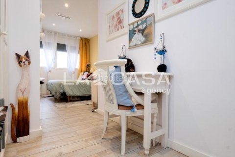 Apartamento de 2 dormitorios en venta en Sant Andreu, Barcelona, Cataluña, Spain № 2178 - foto 9