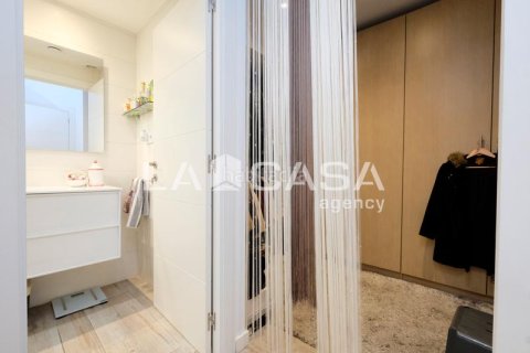 Apartamento de 2 dormitorios en venta en Sant Andreu, Barcelona, Cataluña, Spain № 2178 - foto 17