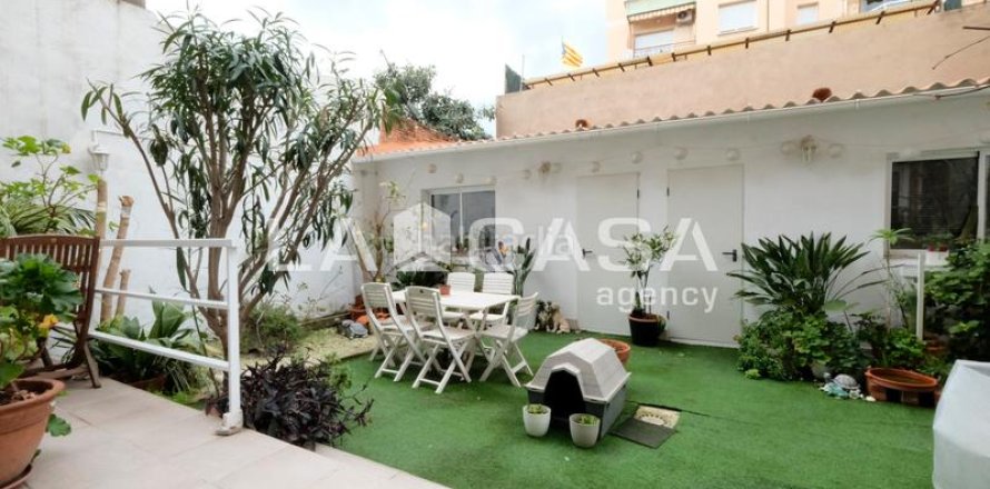 Apartamento de 2 dormitorios en venta en Sant Andreu, Barcelona, Cataluña, Spain № 2178