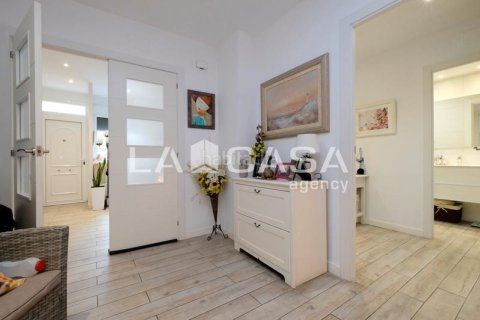 Apartamento de 2 dormitorios en venta en Sant Andreu, Barcelona, Cataluña, Spain № 2178 - foto 7