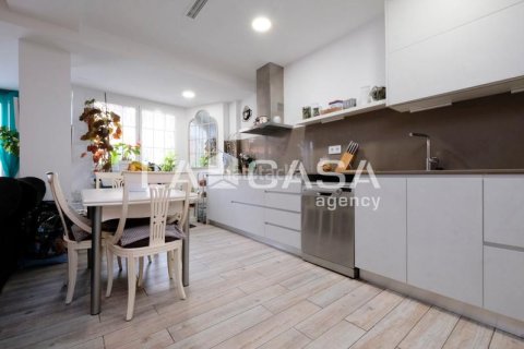 Apartamento de 2 dormitorios en venta en Sant Andreu, Barcelona, Cataluña, Spain № 2178 - foto 13
