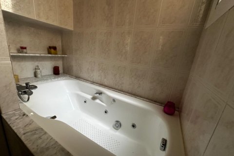 Apartamento de 4 dormitorios en venta en Sants-Montjuïc, Barcelona, Cataluña, Spain № 2181 - foto 26
