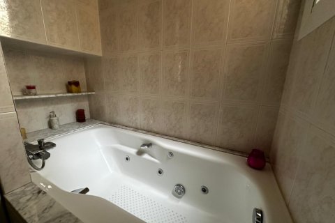 Apartamento de 4 dormitorios en venta en Sants-Montjuïc, Barcelona, Cataluña, Spain № 2181 - foto 27