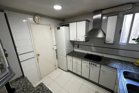 Apartamento de 4 dormitorios en venta en Sants-Montjuïc, Barcelona, Cataluña, Spain № 2181 - foto 14
