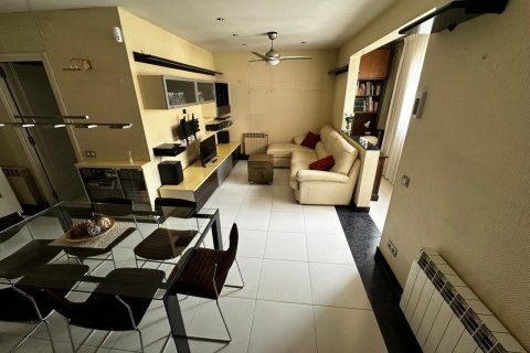 Apartamento de 4 dormitorios en venta en Sants-Montjuïc, Barcelona, Cataluña, Spain № 2181 - foto 5