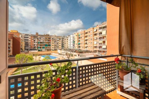 Apartamento de 3 dormitorios en venta en Castelldefels, Barcelona, Cataluña, Spain № 2177 - foto 21