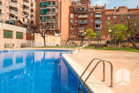 Apartamento de 3 dormitorios en venta en Castelldefels, Barcelona, Cataluña, Spain № 2177 - foto 29