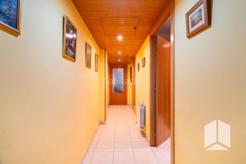 Apartamento de 3 dormitorios en venta en Castelldefels, Barcelona, Cataluña, Spain № 2177 - foto 10