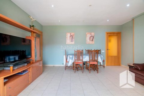 Apartamento de 3 dormitorios en venta en Castelldefels, Barcelona, Cataluña, Spain № 2177 - foto 6