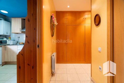 Apartamento de 3 dormitorios en venta en Castelldefels, Barcelona, Cataluña, Spain № 2177 - foto 15