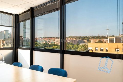 Estudio en venta en Sants-Montjuïc, Barcelona, Cataluña, Spain № 2183 - foto 15