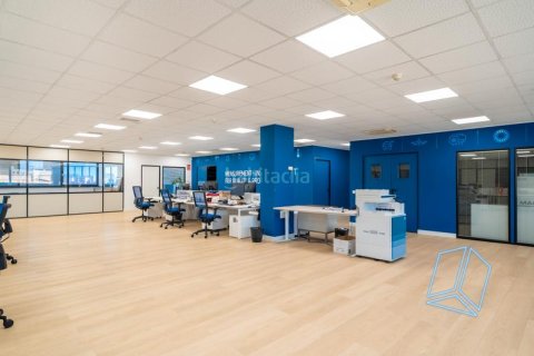 Estudio en venta en Sants-Montjuïc, Barcelona, Cataluña, Spain № 2183 - foto 9